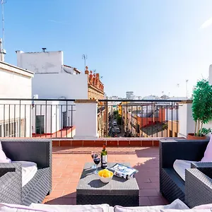 Luminoso ático Con Terraza, Calle Antonia Diaz Sevilla